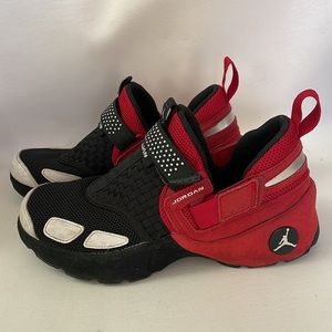 Nike Jordan Trunner LX Boys Size 6.5 Youth Sneakers 905223 001 Casual Athleisure